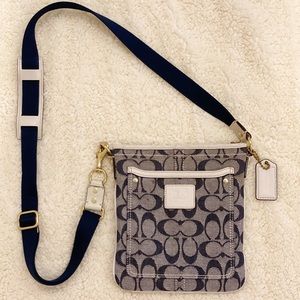 Coach Vintage Messenger Crossbody Bag